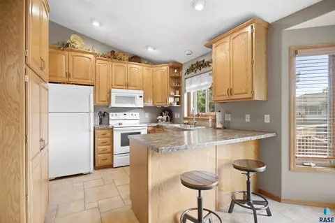 Kitchen - 4308 E 38th St, Sioux Falls, SD 57103 photo 1 of 3