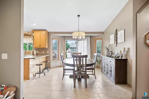 Dining - 4308 E 38th St, Sioux Falls, SD 57103 photo 1 of 2