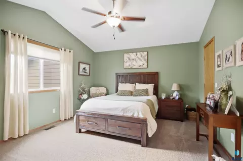 Bedroom - 4308 E 38th St, Sioux Falls, SD 57103 photo 1 of 4