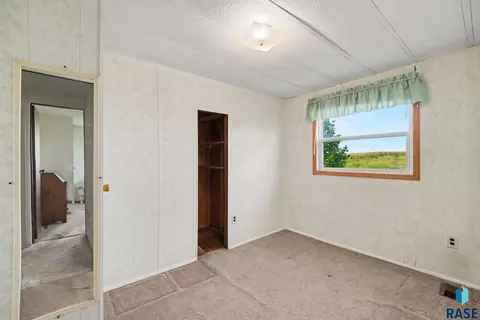 Bedroom - 48353 266th St, Brandon, SD 57005 photo 5 of 5