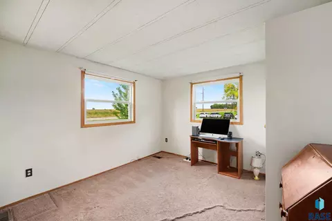 Bedroom - 48353 266th St, Brandon, SD 57005 photo 3 of 5