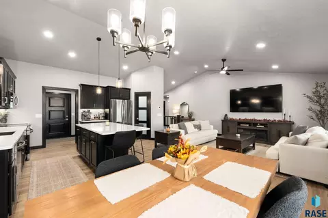 Dining - 3513 E Sage Grass St, Sioux Falls, SD 57108 photo 3 of 3