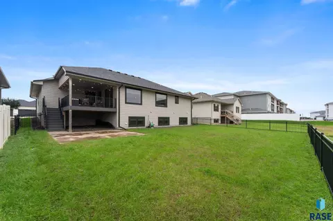 Exterior - 3513 E Sage Grass St, Sioux Falls, SD 57108 photo 7 of 11