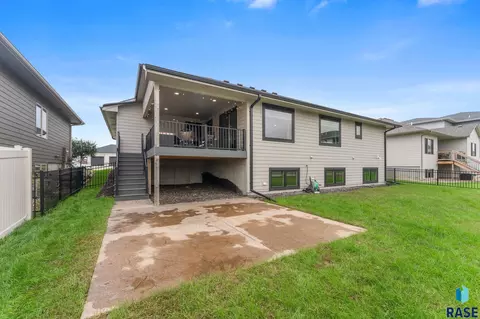 Exterior - 3513 E Sage Grass St, Sioux Falls, SD 57108 photo 6 of 11