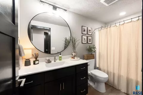 Bath - 3513 E Sage Grass St, Sioux Falls, SD 57108 photo 5 of 6