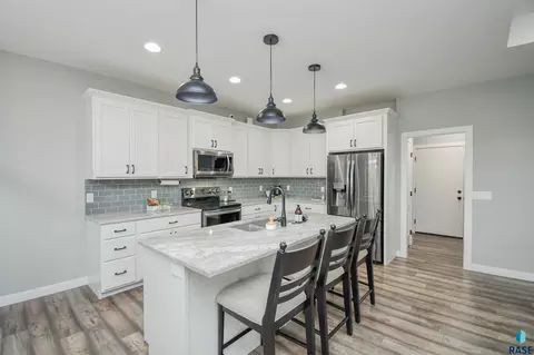 Kitchen - 6616 E 33rd St, Sioux Falls, SD 57110 photo 1 of 4