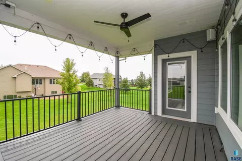 Exterior - 6616 E 33rd St, Sioux Falls, SD 57110 photo 1 of 11