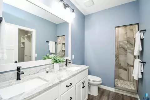 Bath - 6616 E 33rd St, Sioux Falls, SD 57110 photo 1 of 5