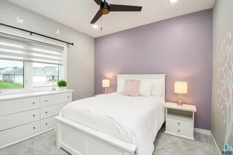 Bedroom - 6616 E 33rd St, Sioux Falls, SD 57110 photo 7 of 18