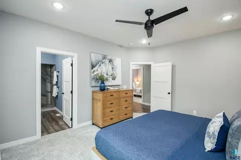 Bedroom - 6616 E 33rd St, Sioux Falls, SD 57110 photo 3 of 18