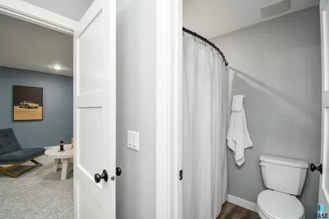 Bath - 6616 E 33rd St, Sioux Falls, SD 57110 photo 4 of 5