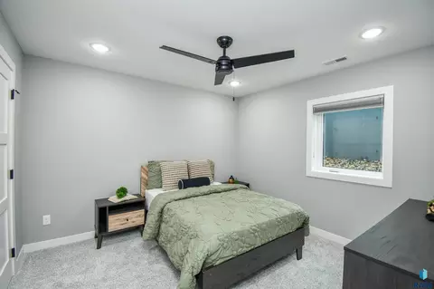 Bedroom - 6616 E 33rd St, Sioux Falls, SD 57110 photo 13 of 18
