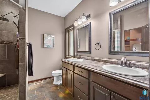 Bath - 4900 E Mangrove St, Sioux Falls, SD 57110 photo 2 of 5