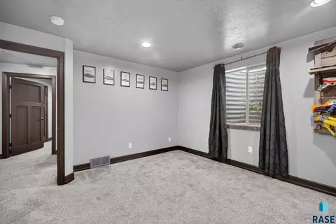 Bedroom - 4900 E Mangrove St, Sioux Falls, SD 57110 photo 6 of 6