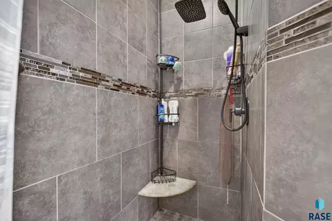 Bath - 4900 E Mangrove St, Sioux Falls, SD 57110 photo 3 of 5
