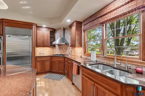 Kitchen - 527 Ashmont Rd, Madison, SD 57042 photo 5 of 6