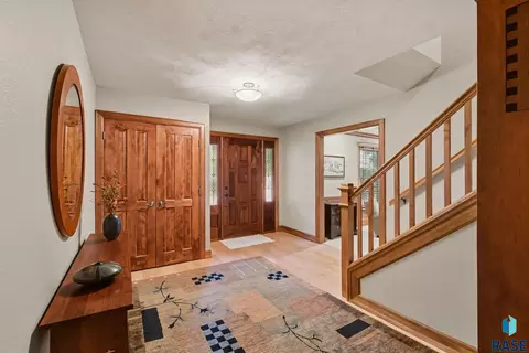 Entry Way - 527 Ashmont Rd, Madison, SD 57042 photo 2 of 2