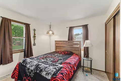 Bedroom - 3008 E 22nd St, Sioux Falls, SD 57103 photo 2 of 4