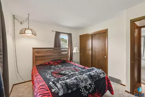Bedroom - 3008 E 22nd St, Sioux Falls, SD 57103 photo 3 of 4