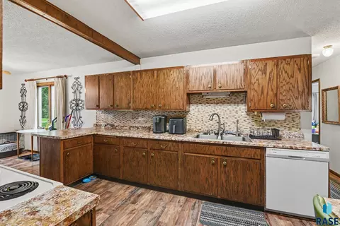 Kitchen - 3008 E 22nd St, Sioux Falls, SD 57103 photo 3 of 3