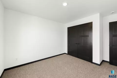 Bedroom - 4610 E Whisper Ridge Pl, Sioux Falls, SD 57108 photo 4 of 6