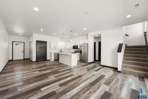 Living - 4610 E Whisper Ridge Pl, Sioux Falls, SD 57108 photo 1 of 4