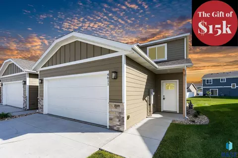 4611 E Whisper Ridge Pl, Sioux Falls, SD 57108