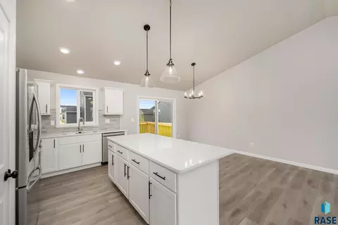 Kitchen - 2205 E Alexa St, Brandon, SD 57005 photo 2 of 2