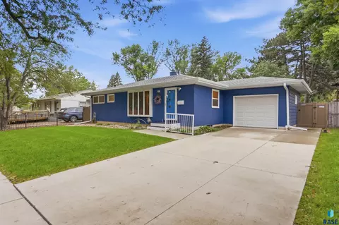 3013 S Jefferson Ave, Sioux Falls, SD 57105