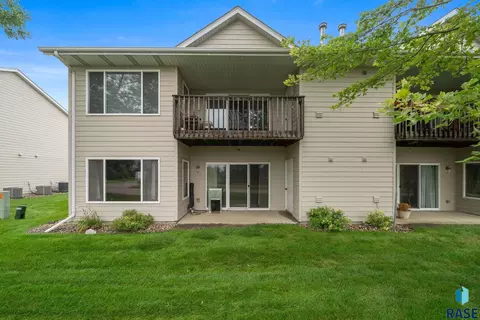 7111 56th St #39, Sioux Falls, SD 57106