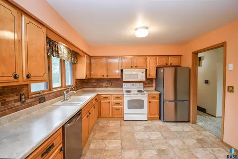 Kitchen - 2409 E 17th St, Sioux Falls, SD 57103 photo 1 of 3