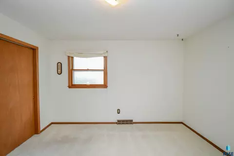 Bedroom - 2409 E 17th St, Sioux Falls, SD 57103 photo 2 of 12