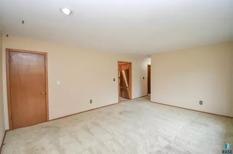 Living - 2409 E 17th St, Sioux Falls, SD 57103 photo 3 of 6