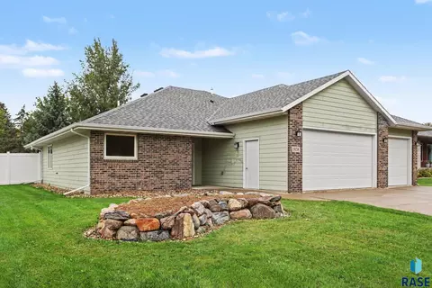 Other - 828 E 70th St, Sioux Falls, SD 57108 photo 8 of 8
