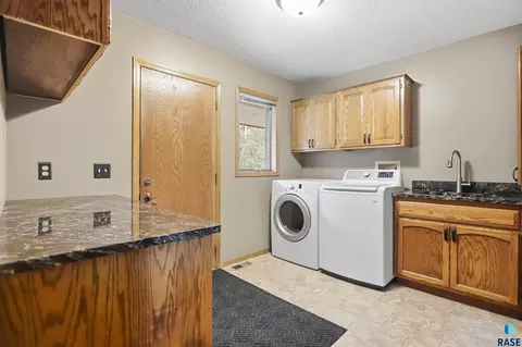 Other - 2700 E 33rd St, Sioux Falls, SD 57103 photo 10 of 13