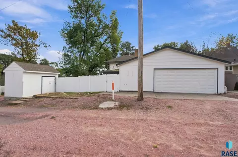 Exterior - 404 E 5th St, Dell Rapids, SD 57022 photo 6 of 6