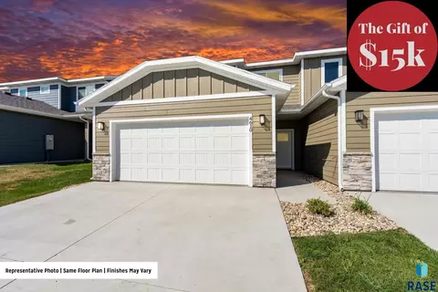 4616 E Whisper Ridge Pl, Sioux Falls, SD 57108