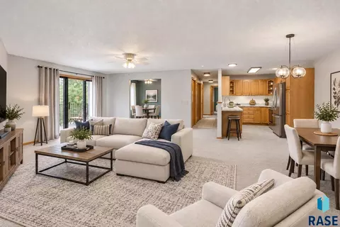 4601 W Custer Ln #305, Sioux Falls, SD 57106