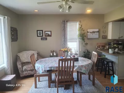 Dining - 504 W Ash St, Parkston, SD 57366 photo 2 of 2