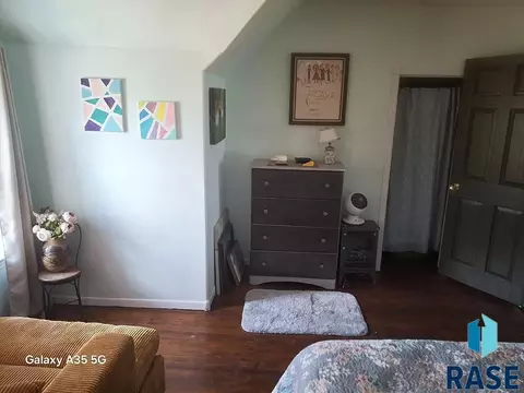 Bedroom - 504 W Ash St, Parkston, SD 57366 photo 6 of 7
