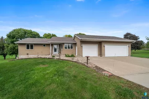 Exterior - 25788 Packard Ln, Renner, SD 57055 photo 2 of 14