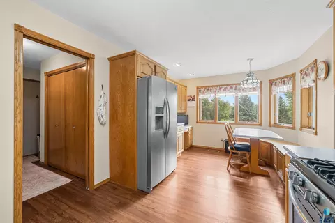 Kitchen - 25788 Packard Ln, Renner, SD 57055 photo 5 of 7