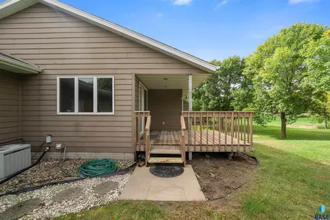 Exterior - 25788 Packard Ln, Renner, SD 57055 photo 7 of 14