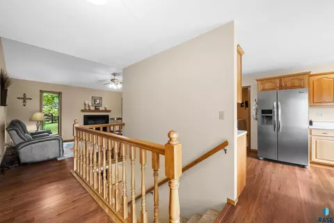 Entry Way - 25788 Packard Ln, Renner, SD 57055 photo 2 of 3