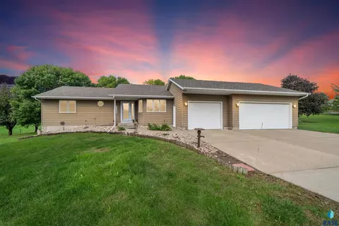25788 Packard Ln, Renner, SD 57055
