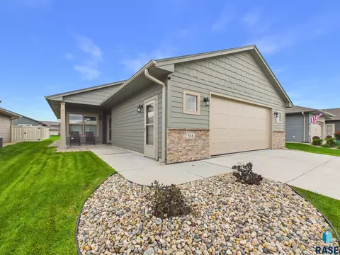 516 S Big Stone Ave, Sioux Falls, SD 57106