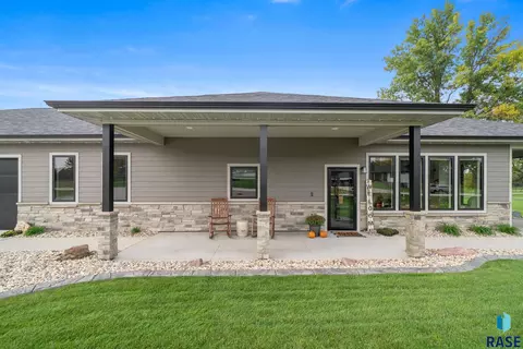Exterior - 25641 Sherdean Trl, Renner, SD 57055 photo 6 of 24