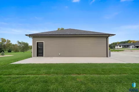 Exterior - 25641 Sherdean Trl, Renner, SD 57055 photo 18 of 24