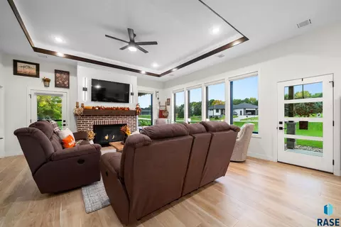 Living - 25641 Sherdean Trl, Renner, SD 57055 photo 3 of 6