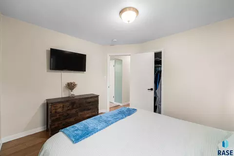 Bedroom - 112 E 41st St, Sioux Falls, SD 57105 photo 2 of 5